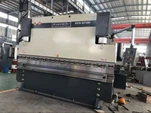 300Ton4m NC پراسسبراکی مشینیں موڑنے دھات